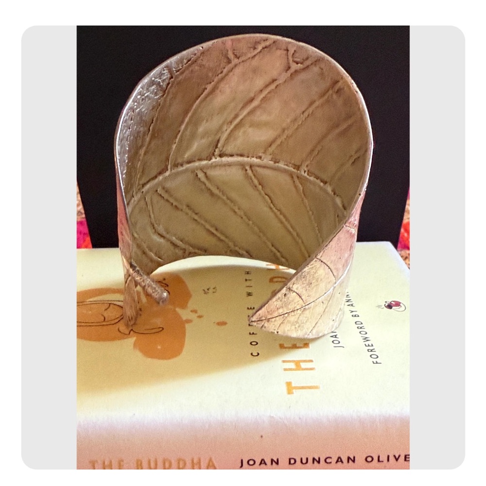 Bohemian Leaf Patterned Silver Arm Cuff/Bracelet - image 3